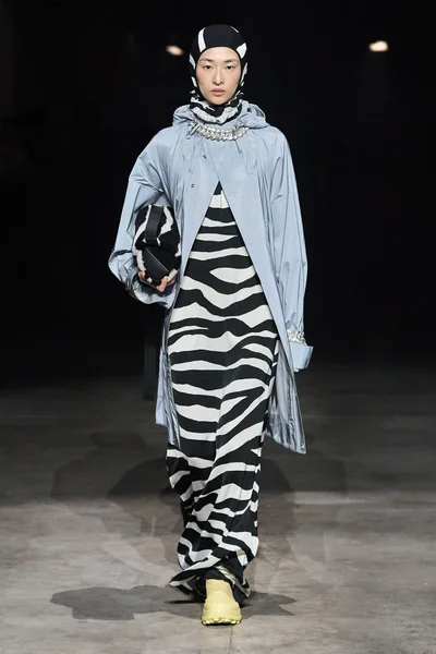 Look 46